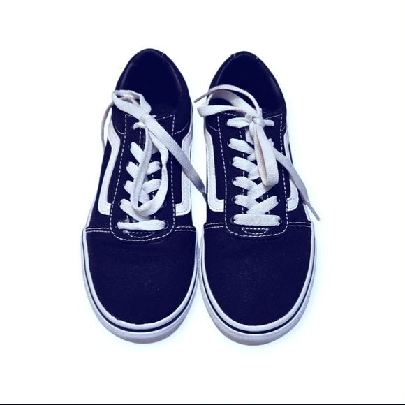 Vans Other - EUC Vans Old Skool Sneakers Black & White Low Top Canvas Skateboard Youth Size 3